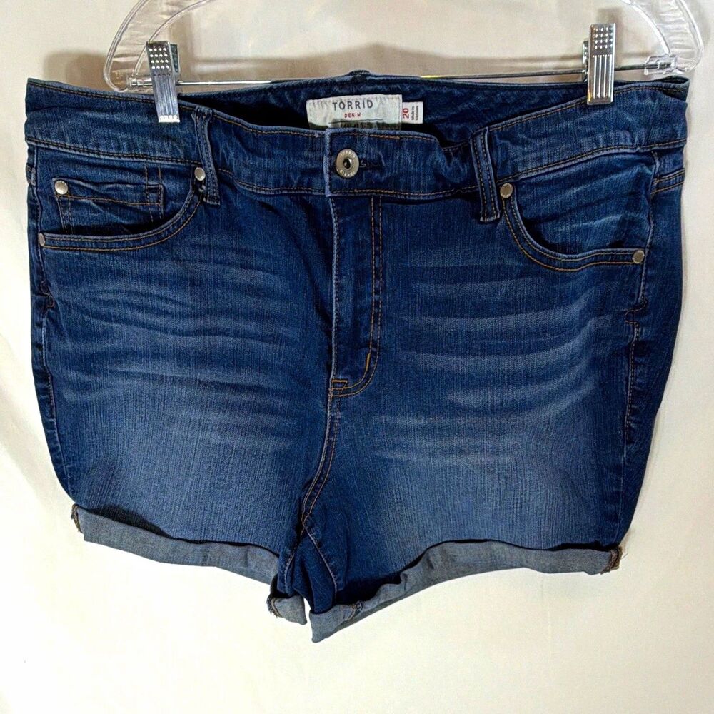 Torrid Denim First at Fit Women’s Blue Medium Wash Cuffed Shorts Plus 20